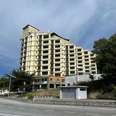 Marina Heights Hotel Residency Lumut Exteriör bild